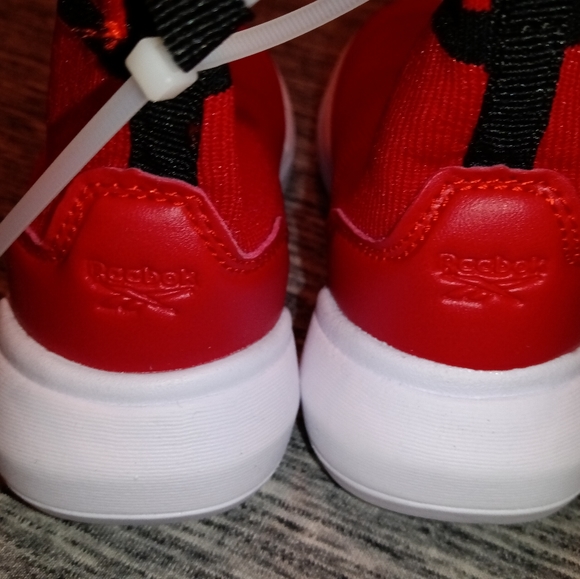 🆕 Reebok | Kids Red Pull On Sock Liner Sneakers Size 8 - Picture 7 of 12
